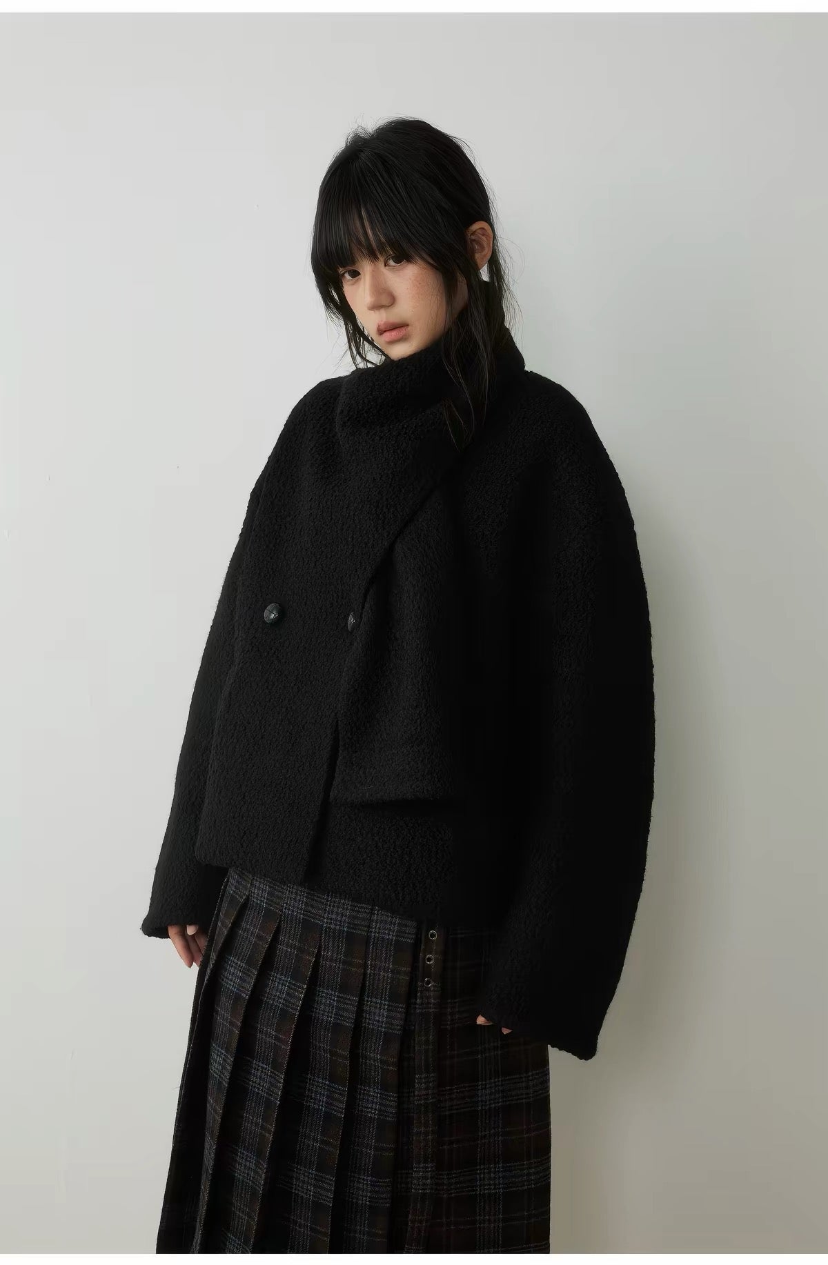 nothing cozy ループウール マフラーカラーコート ブラック 着用アップ