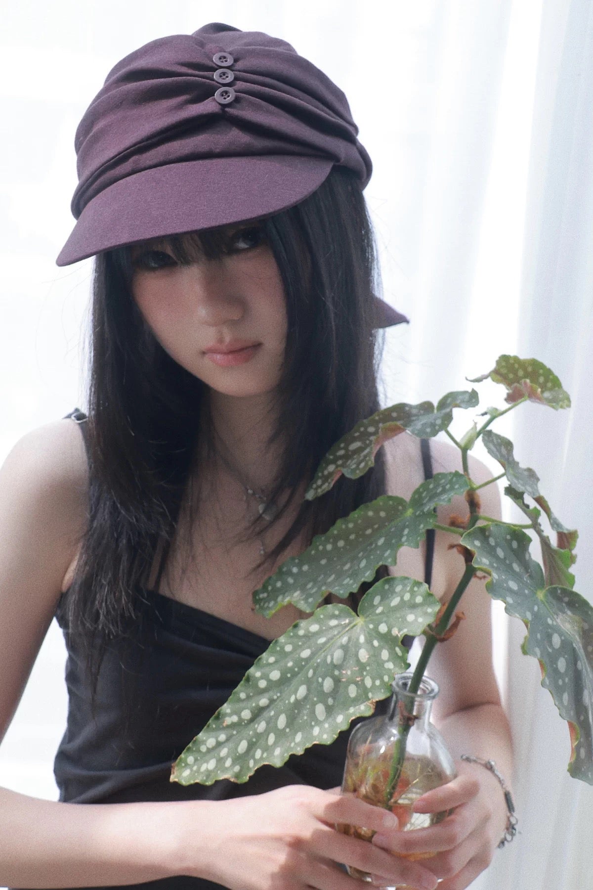 WUYE キャスケットを着用したモデル
